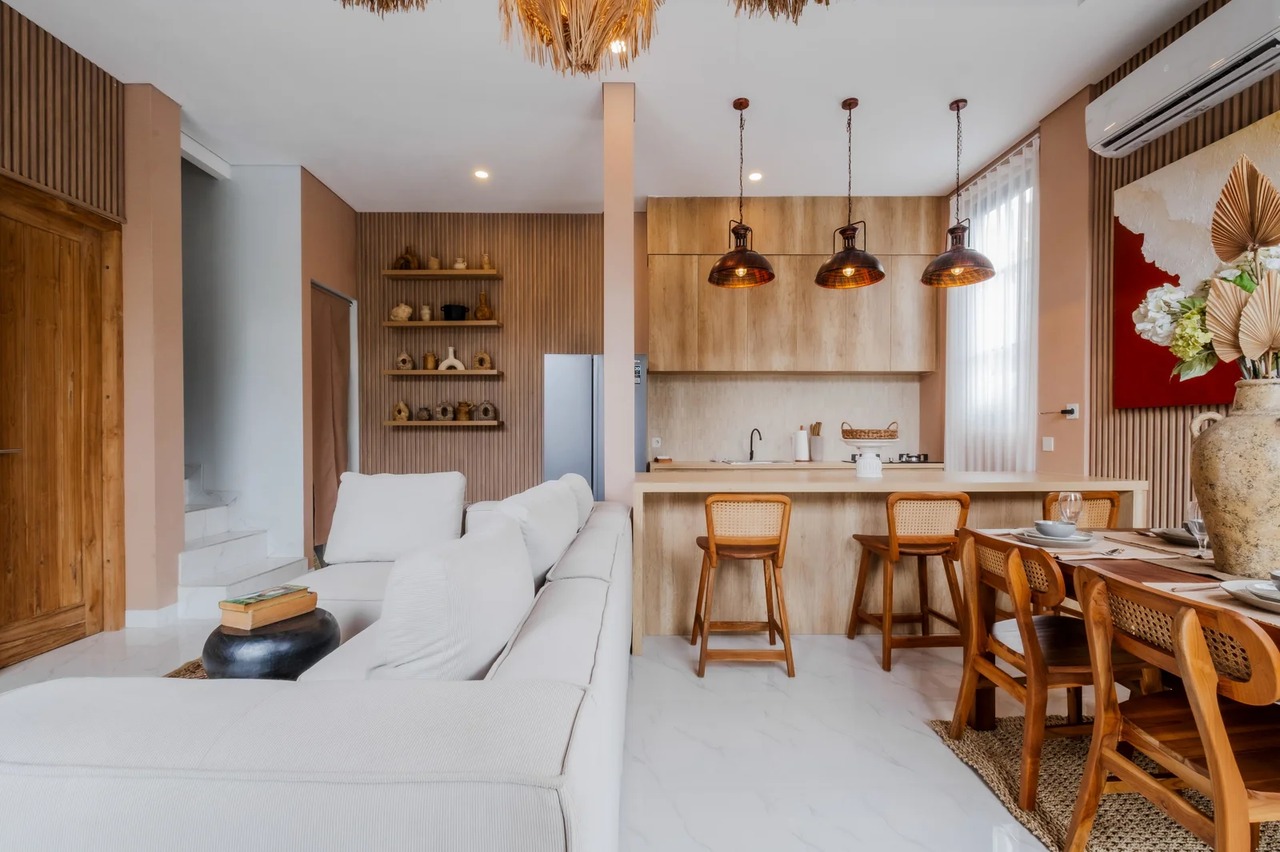 BRAND NEW 3BR Villa w/ Pool & Balcony Vi