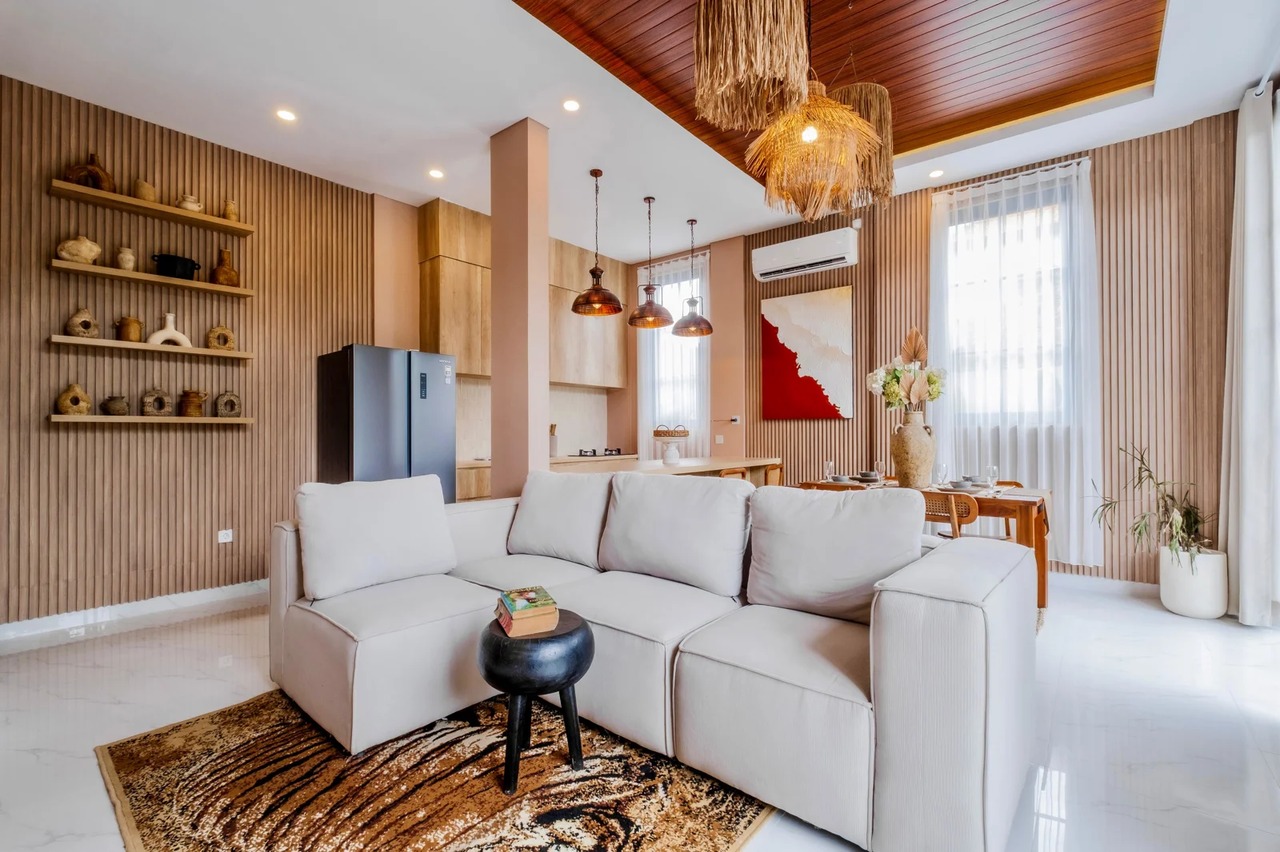 BRAND NEW 3BR Villa w/ Pool & Balcony Vi