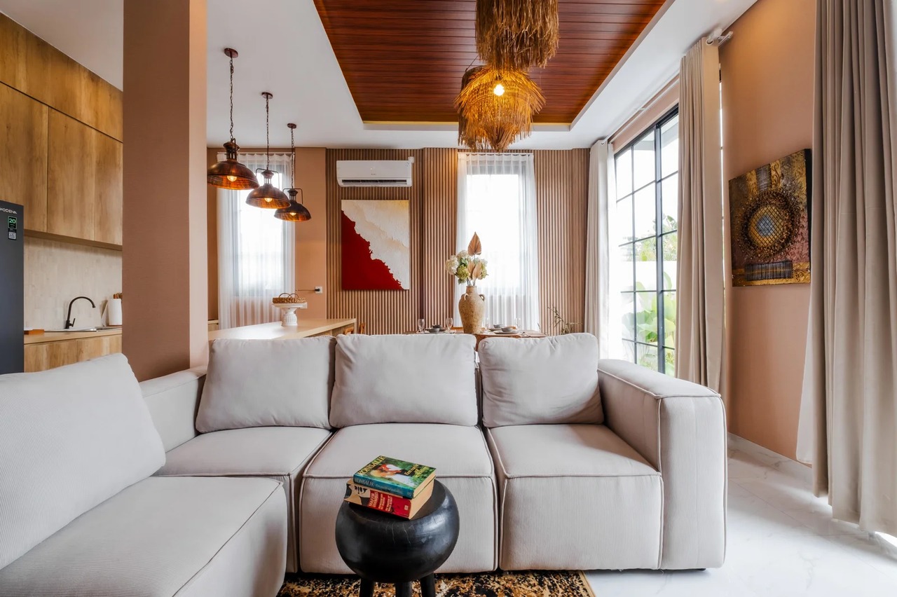 BRAND NEW 3BR Villa w/ Pool & Balcony Vi