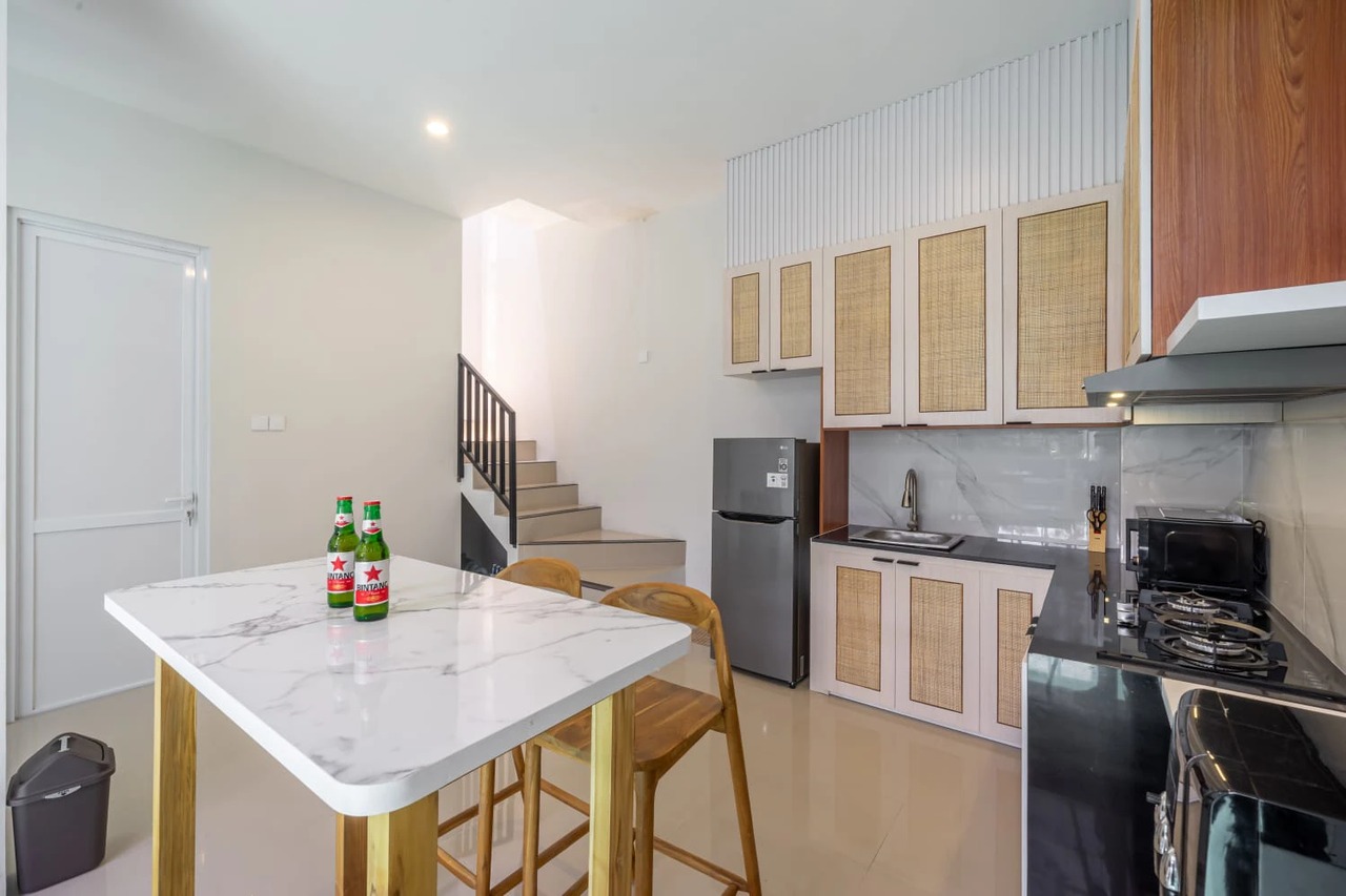 Modern 3-BR Villa in Tranquil Babakan