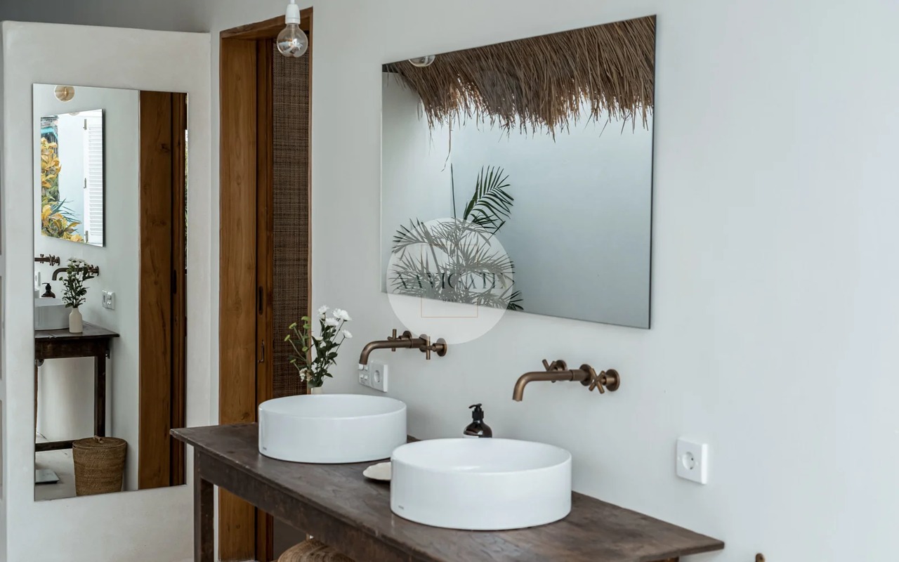 Casa Linjong | 4-Bedrooms central Canggu