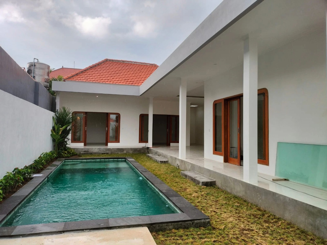 Brand new villa for Rent in jl sempol
