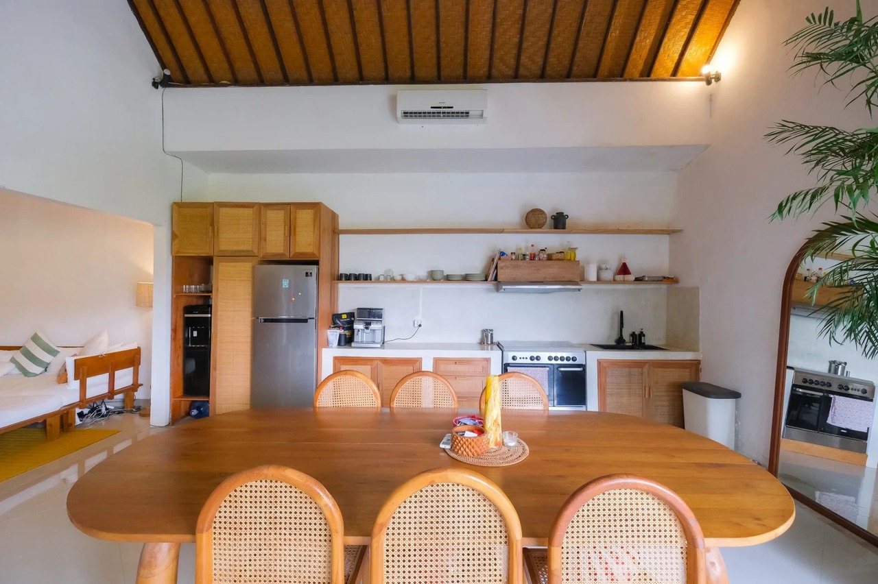 Quiet 3BR Villa w/ Private Pool and West
