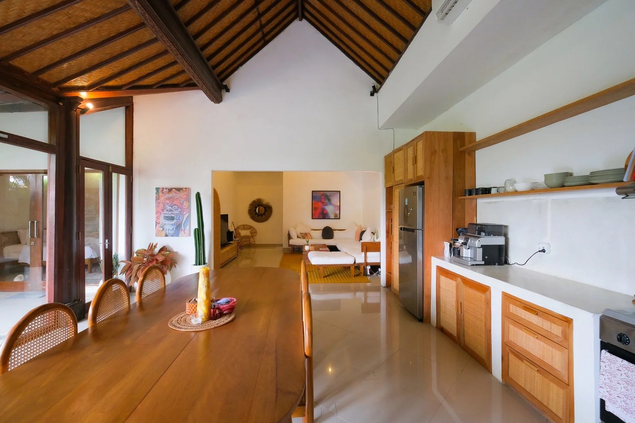 Quiet 3BR Villa w/ Private Pool and West