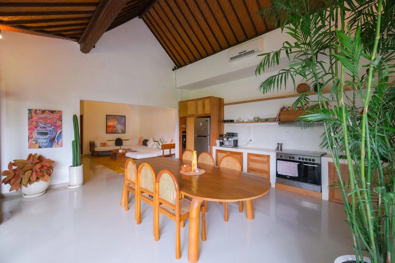 Quiet 3BR Villa w/ Private Pool and West