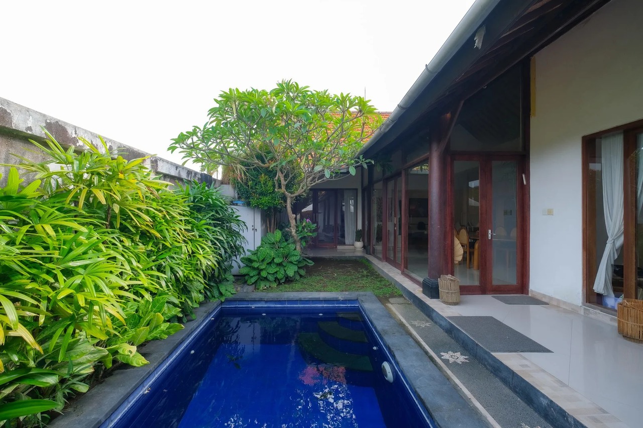 Quiet 3BR Villa w/ Private Pool and West