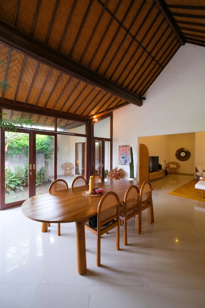 Quiet 3BR Villa w/ Private Pool and West