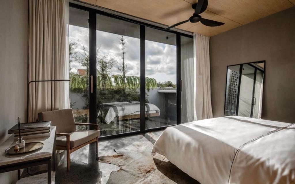 Modern 2BR Townhouse w/ Plunge Pool