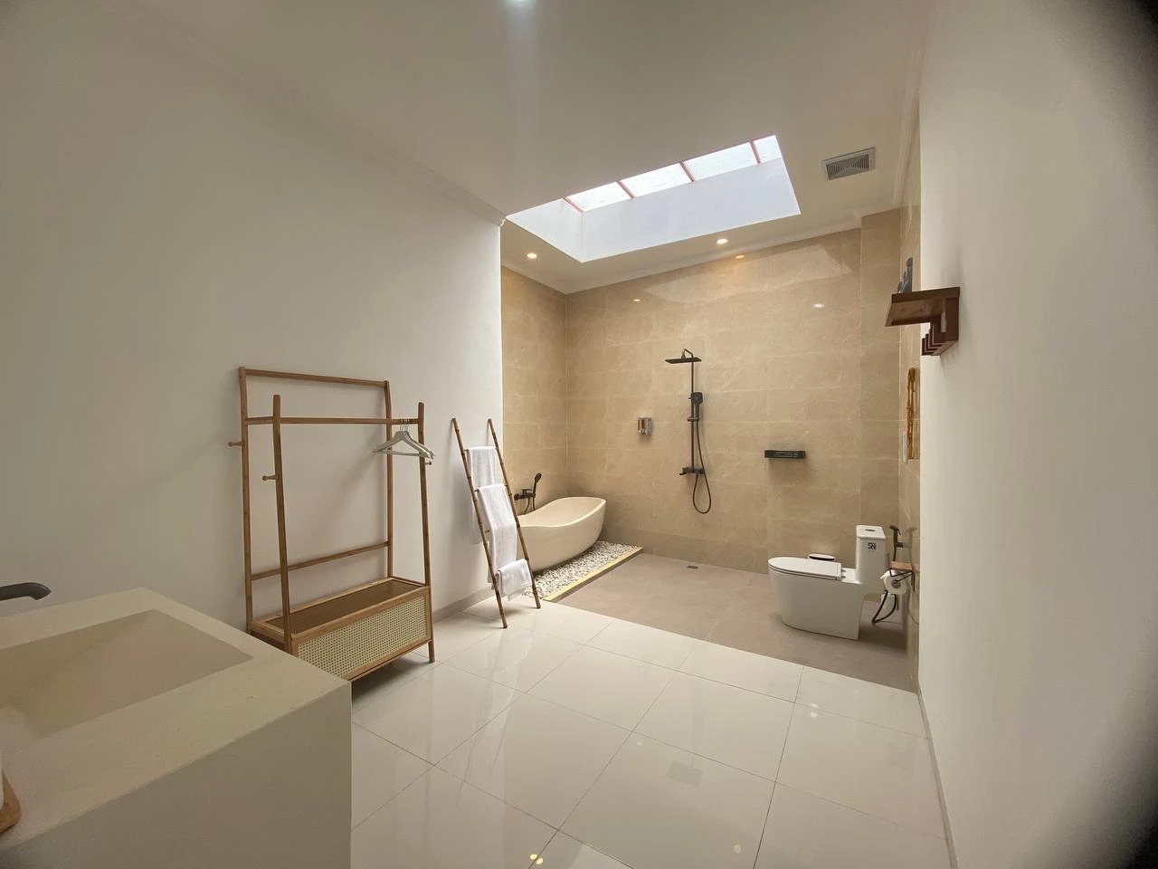 2 BEDROOM VILLA IN KEROBOKAN, IDR 28 MIL