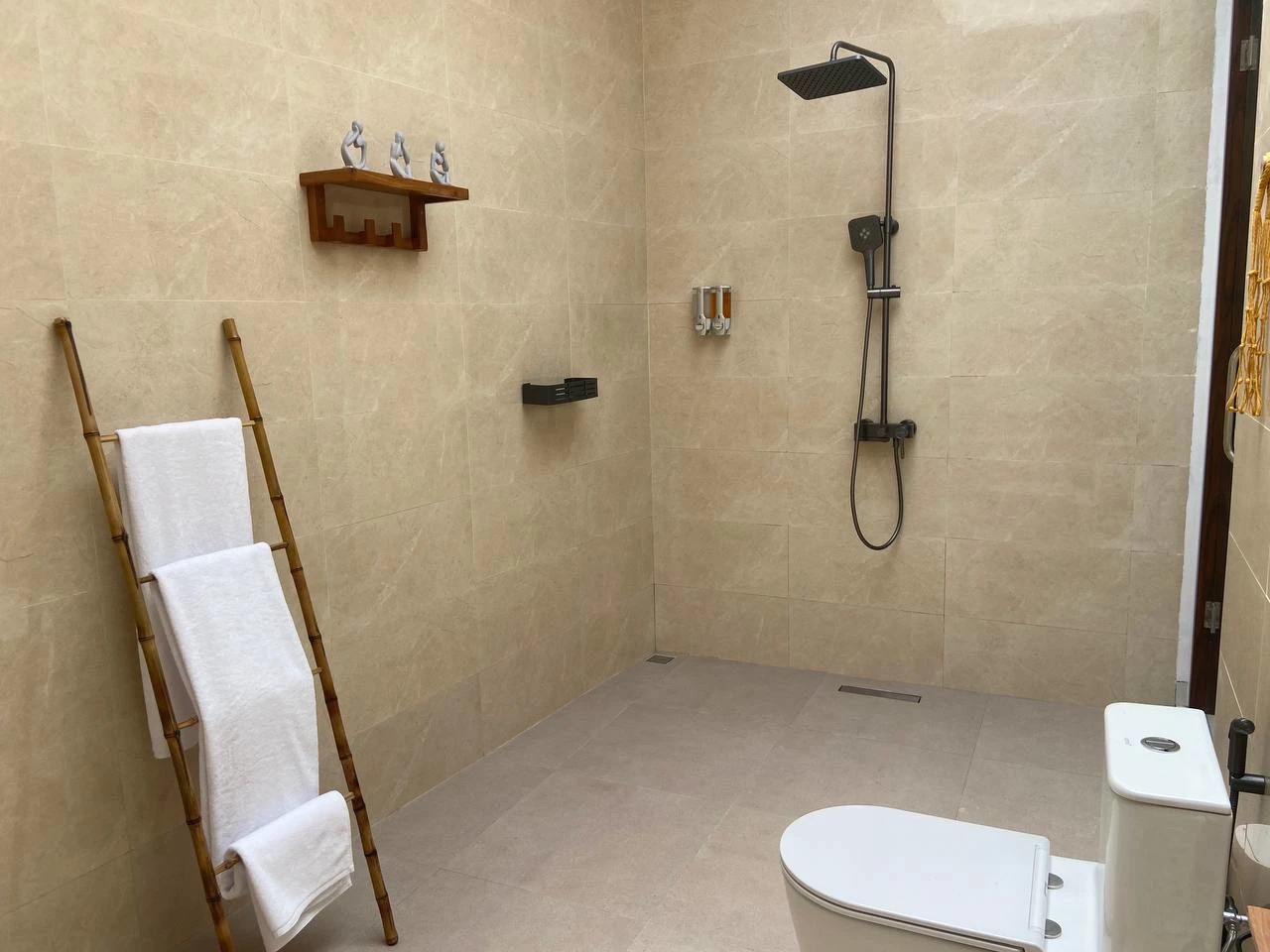 2 BEDROOM VILLA IN KEROBOKAN, IDR 28 MIL