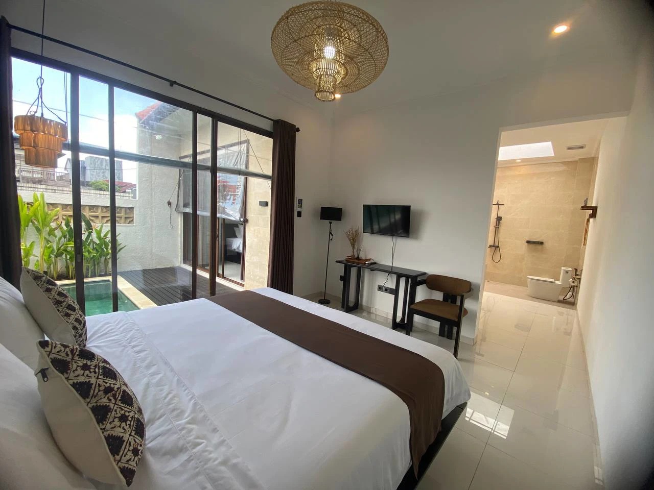 2 BEDROOM VILLA IN KEROBOKAN, IDR 28 MIL