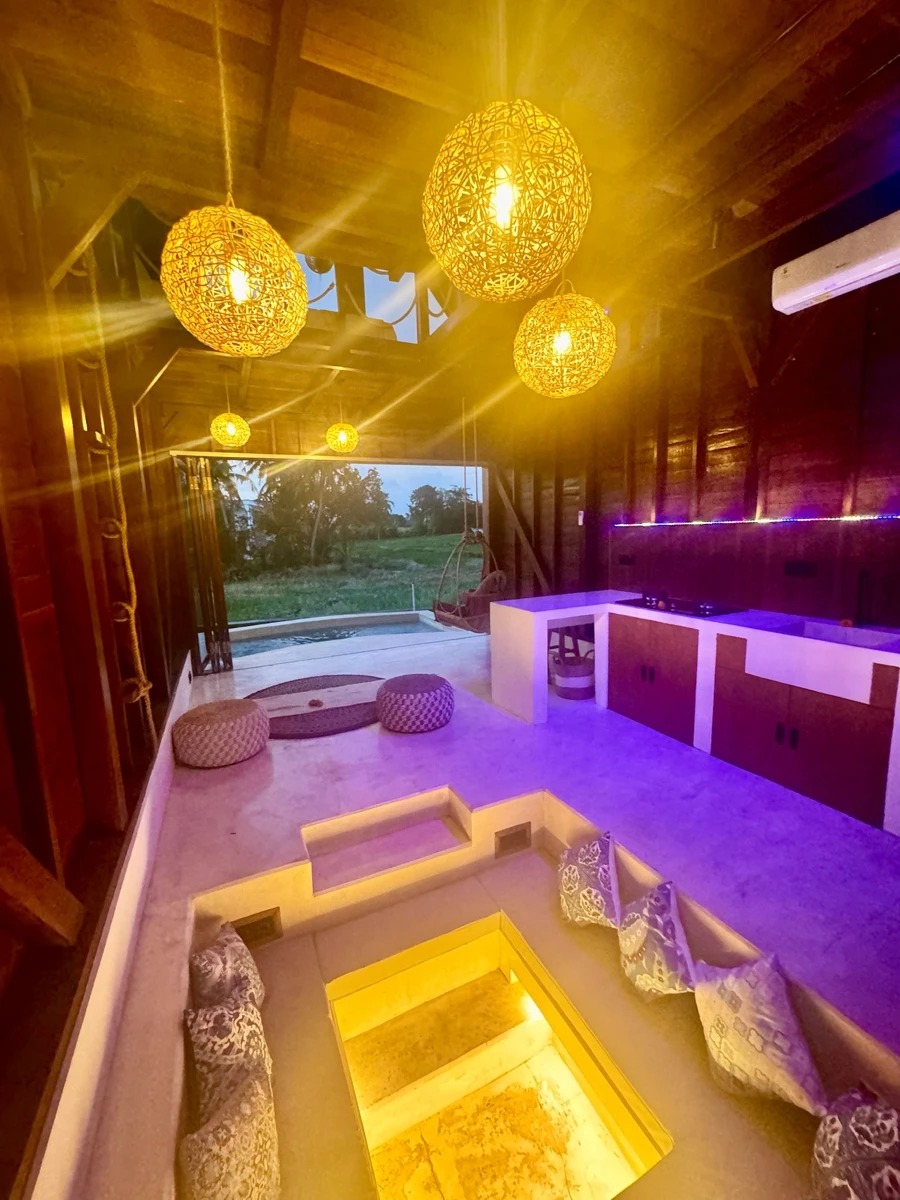 Treehouse-Style 1BR Nature Villa w/ Pool