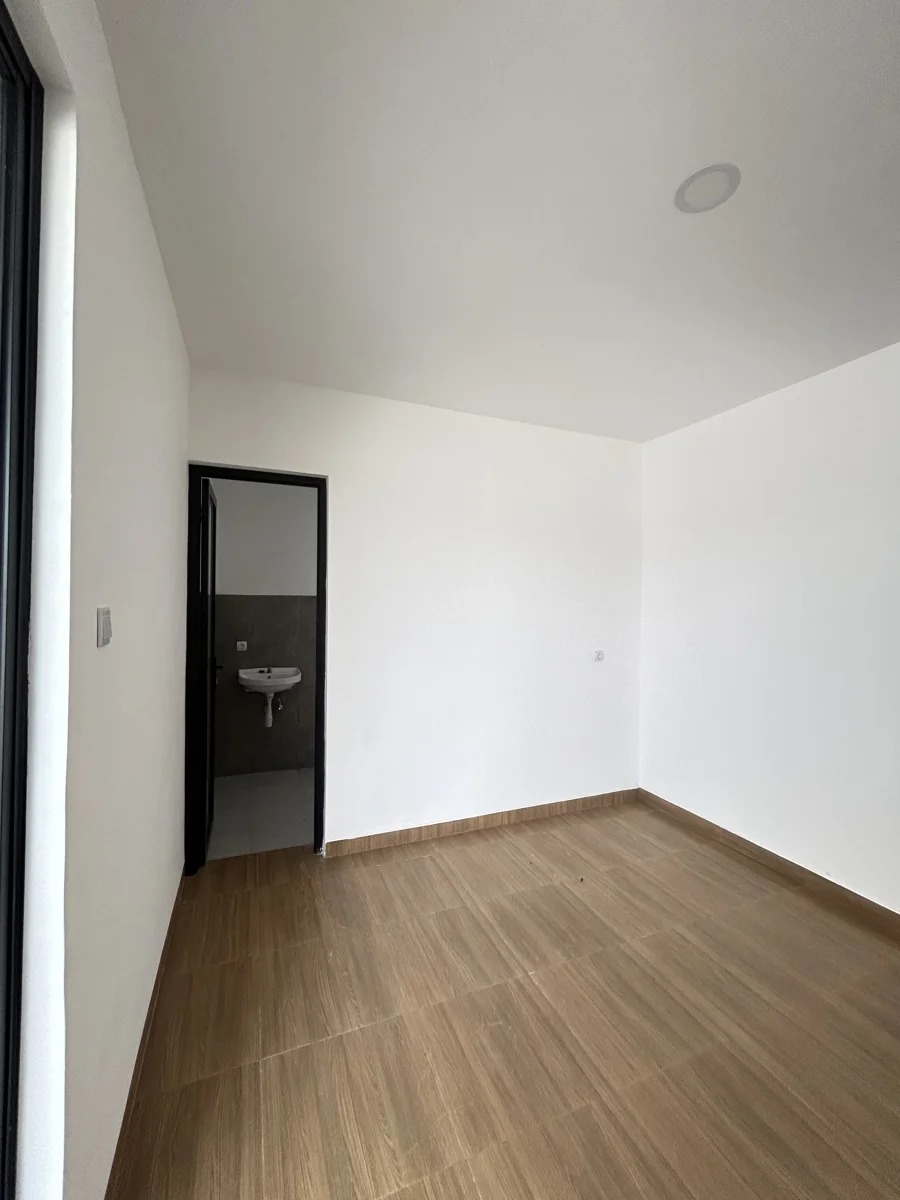 Unfurnished villa for Rent in lyma beach