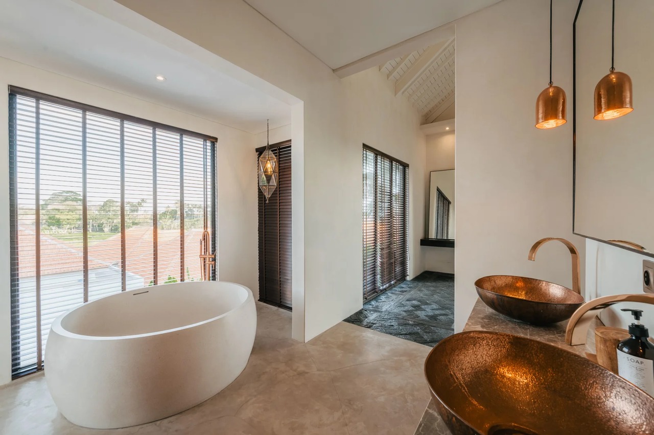 6BR Luxury Villa Near Seseh Beach