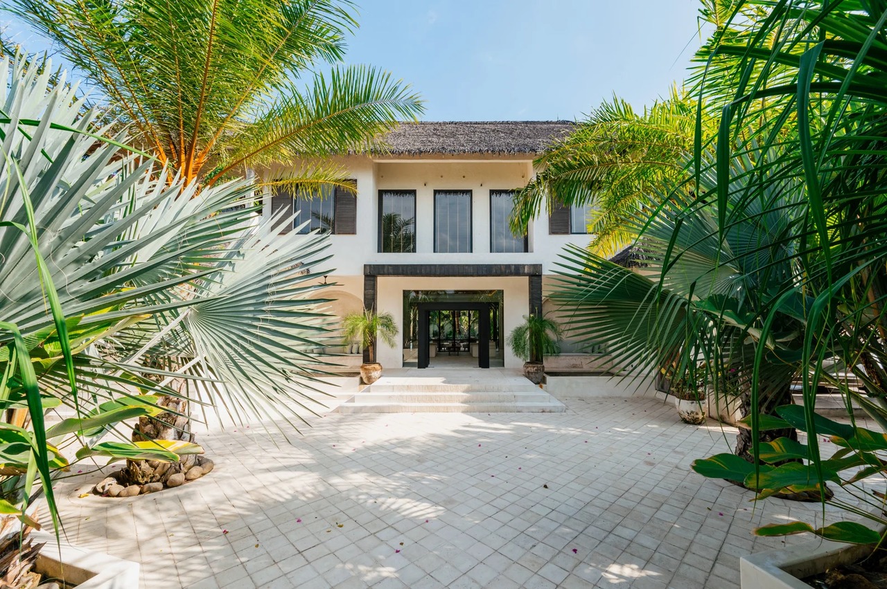 6BR Luxury Villa Near Seseh Beach