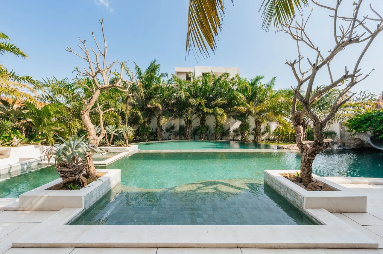 6BR Luxury Villa Near Seseh Beach