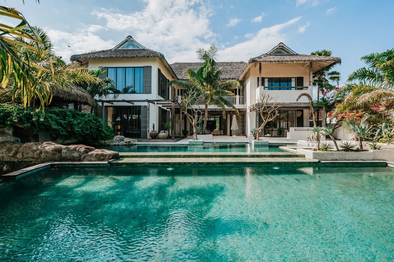 6BR Luxury Villa Near Seseh Beach