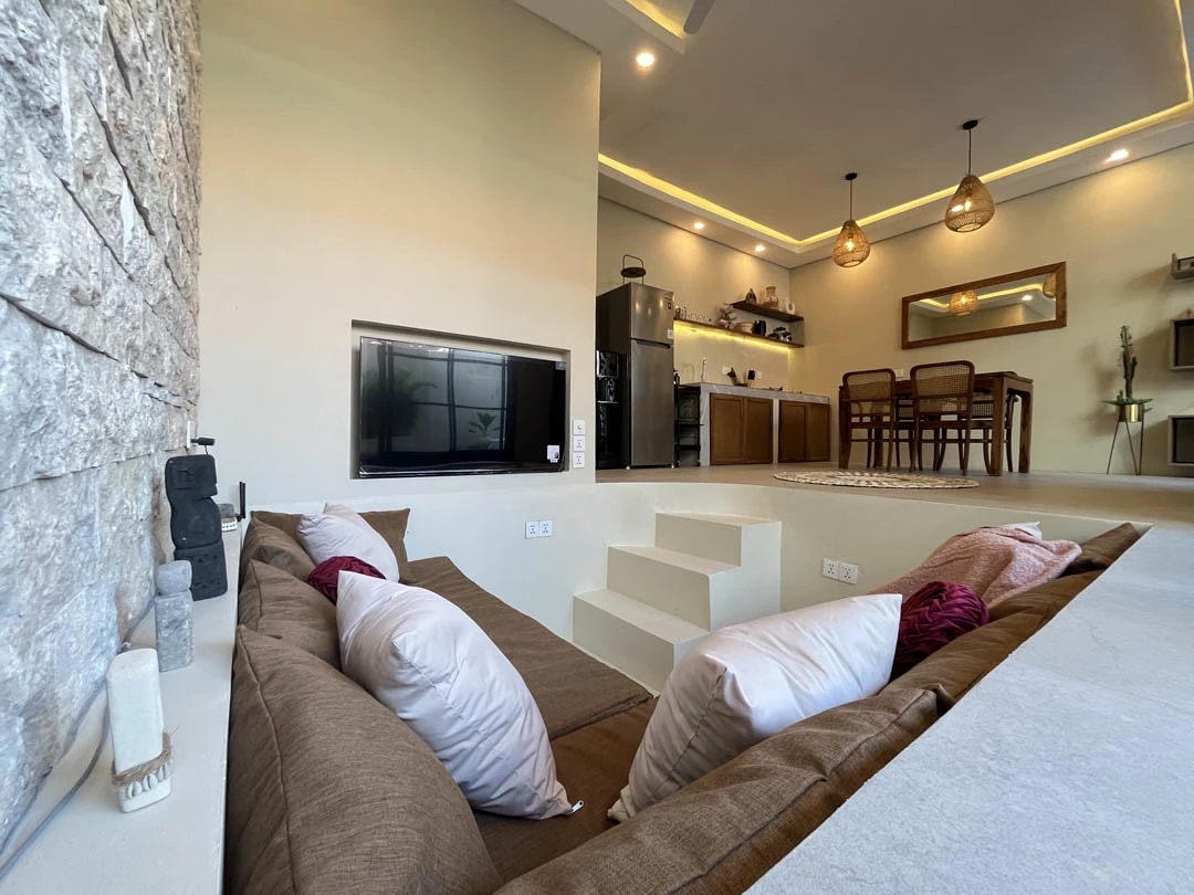 Modern 3BR Villa w/ Rooftop & Pool