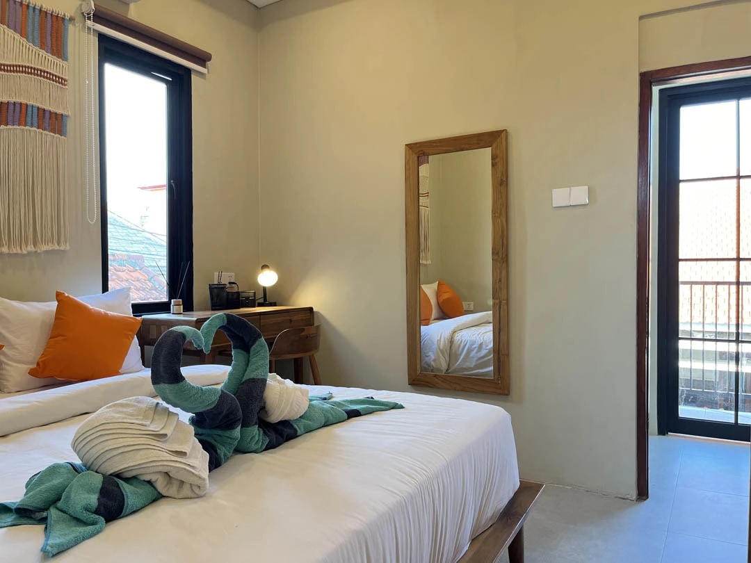 Modern 3BR Villa w/ Rooftop & Pool