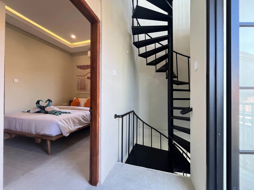 Modern 3BR Villa w/ Rooftop & Pool