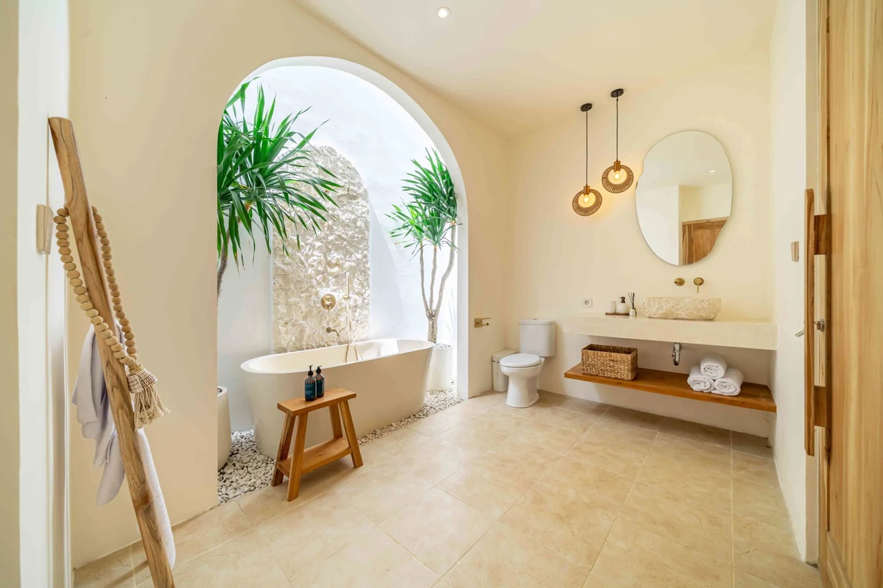 Modern 2BR Villa w/ Private Pool and Sun