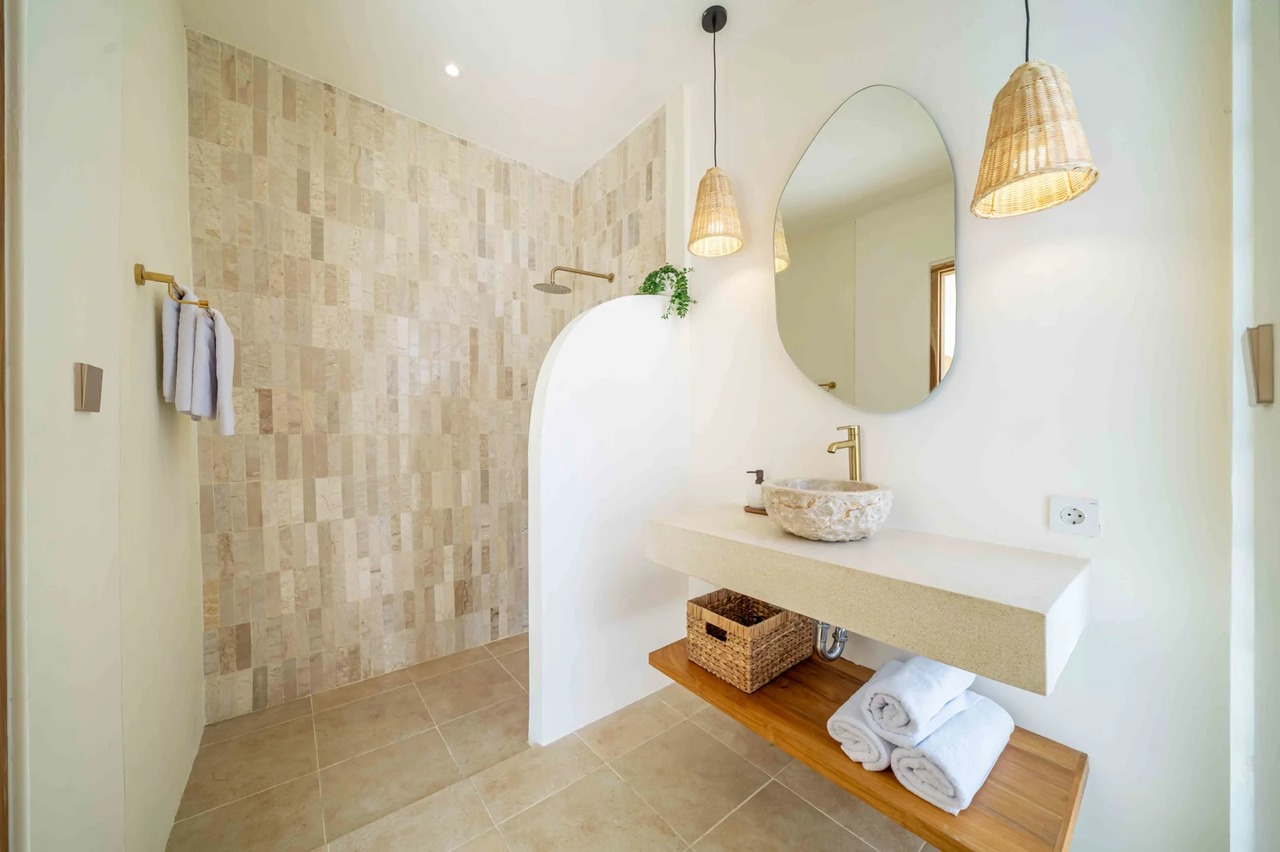 Modern 2BR Villa w/ Private Pool and Sun