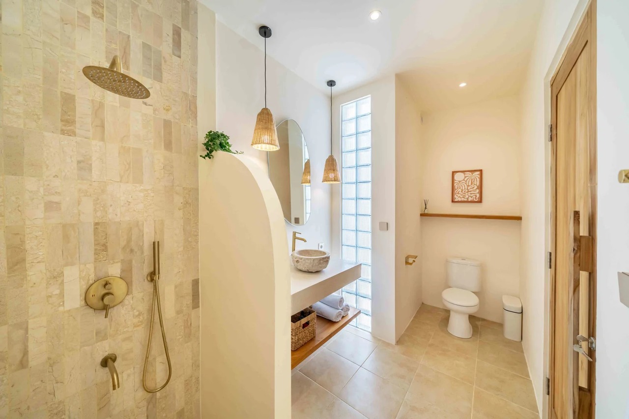 Modern 2BR Villa w/ Private Pool and Sun