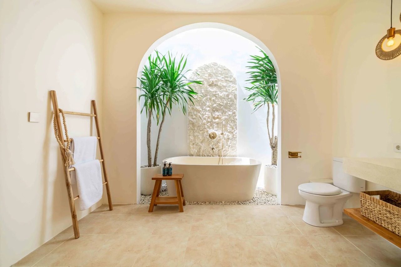Modern 2BR Villa w/ Private Pool and Sun