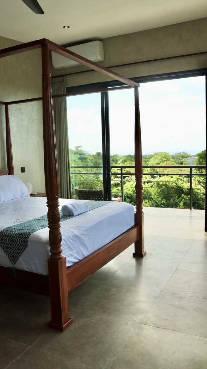 Rustic Tropical 2BR Townhouse w/ Ocean